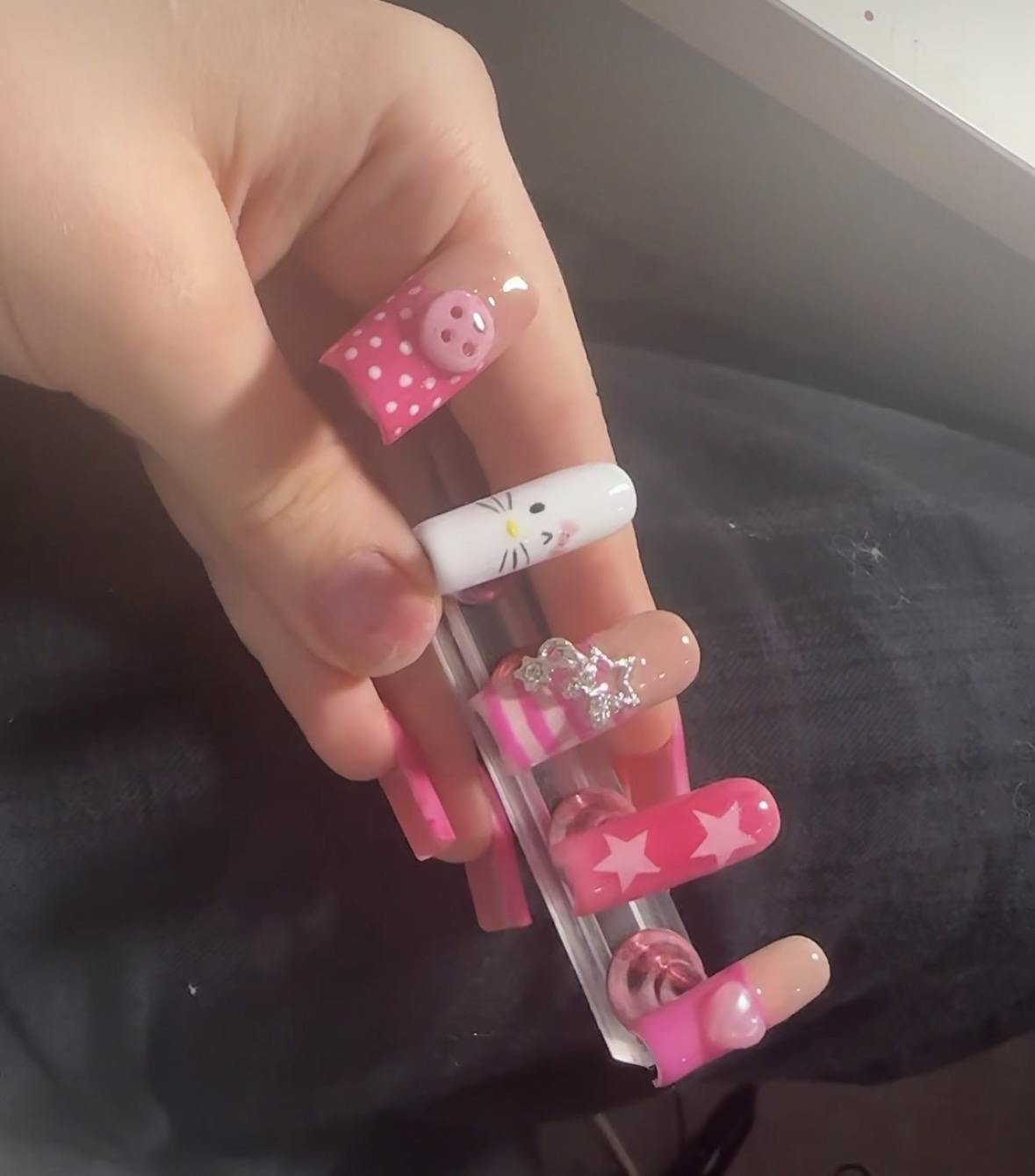 Zarte Naildesign-Details aus der Galerie