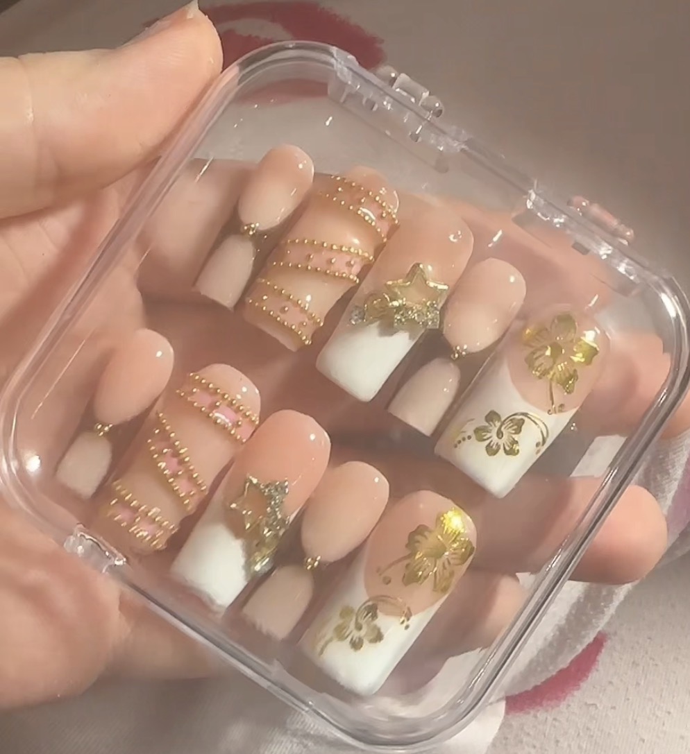 Ruhiges und ausdrucksstarkes Naildesign